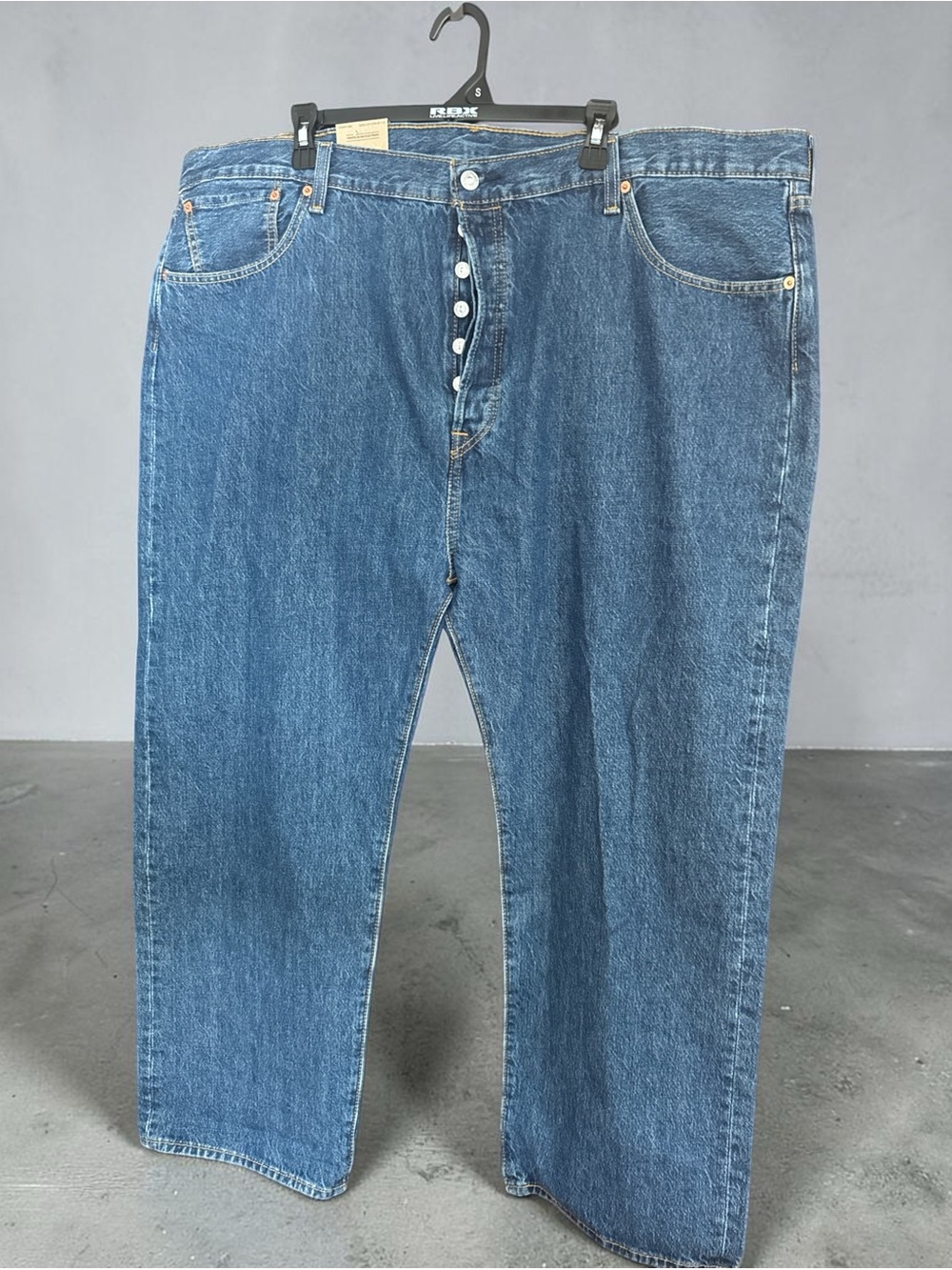 Levi's Men's Medium Blue Straight-Leg Jeans